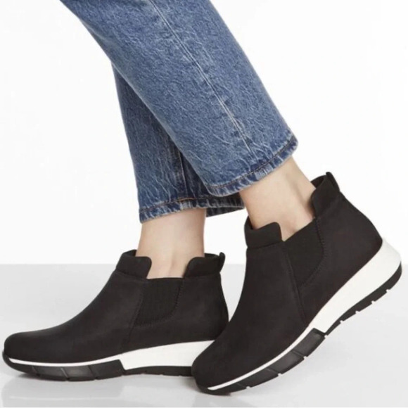 La Canadienne Nikki Black Waterproof Suede Leather High Top Sneakers Size 10 - Picture 1 of 13